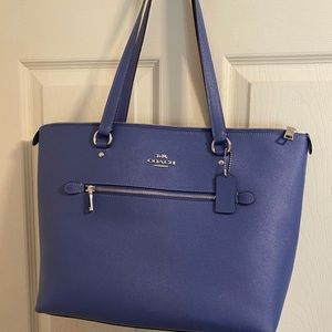 Like new authentic coach tote.